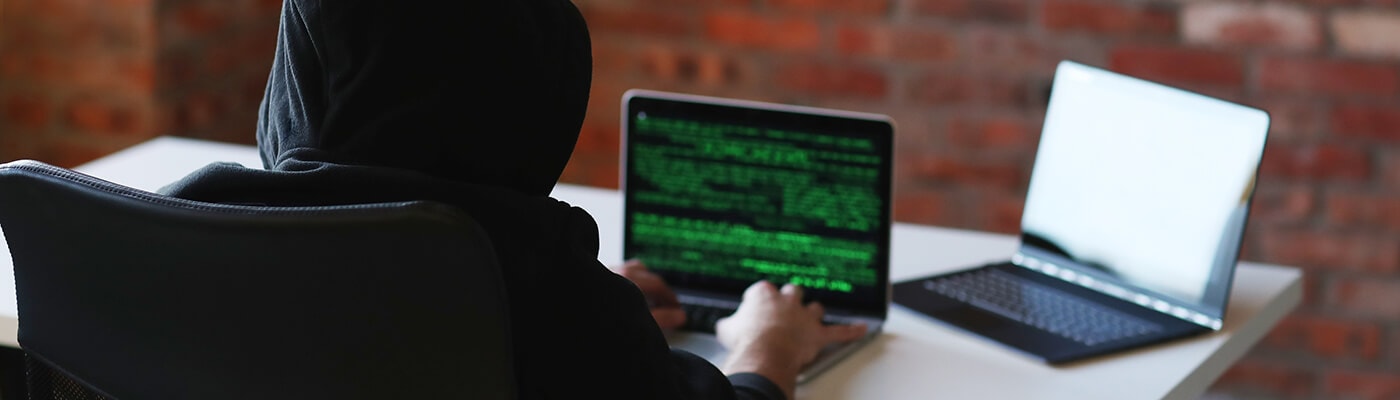 hacker-man-laptop web (1)